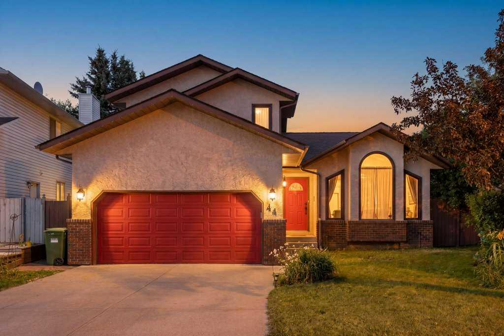 Picture for 44 Hawkstone Drive NW