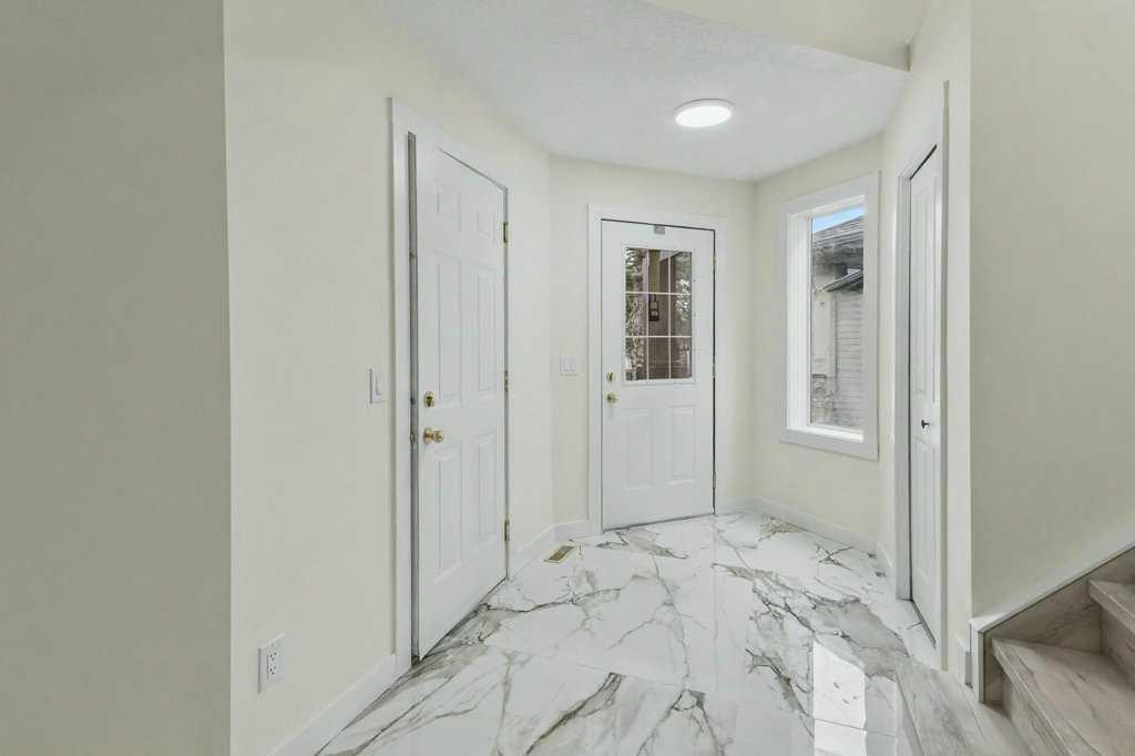 Picture for 176 Covehaven Road NE