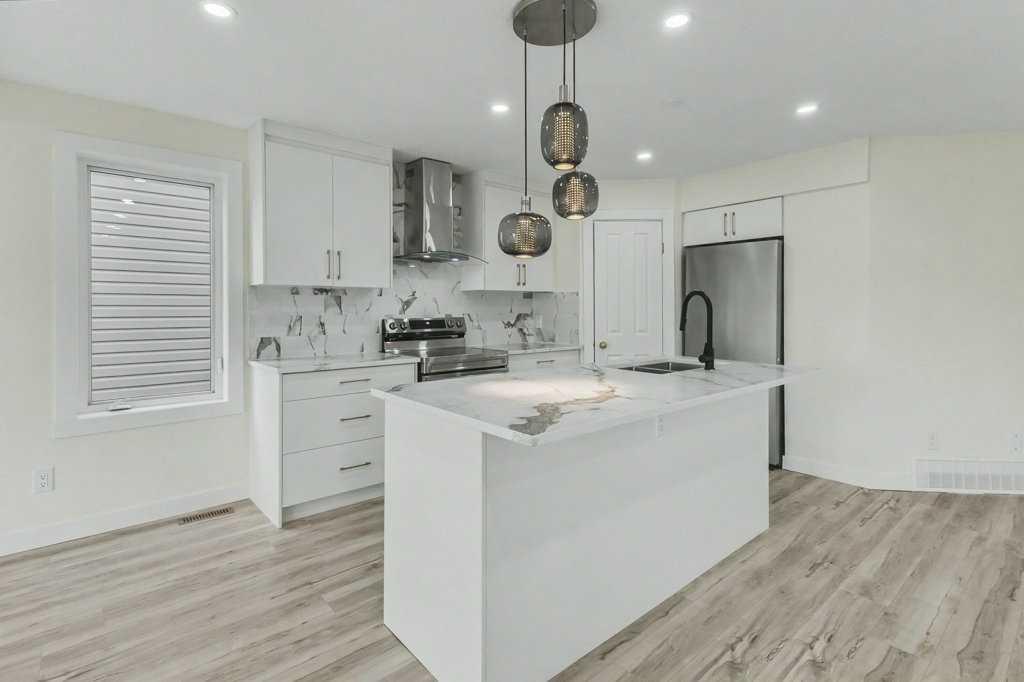 Picture for 176 Covehaven Road NE