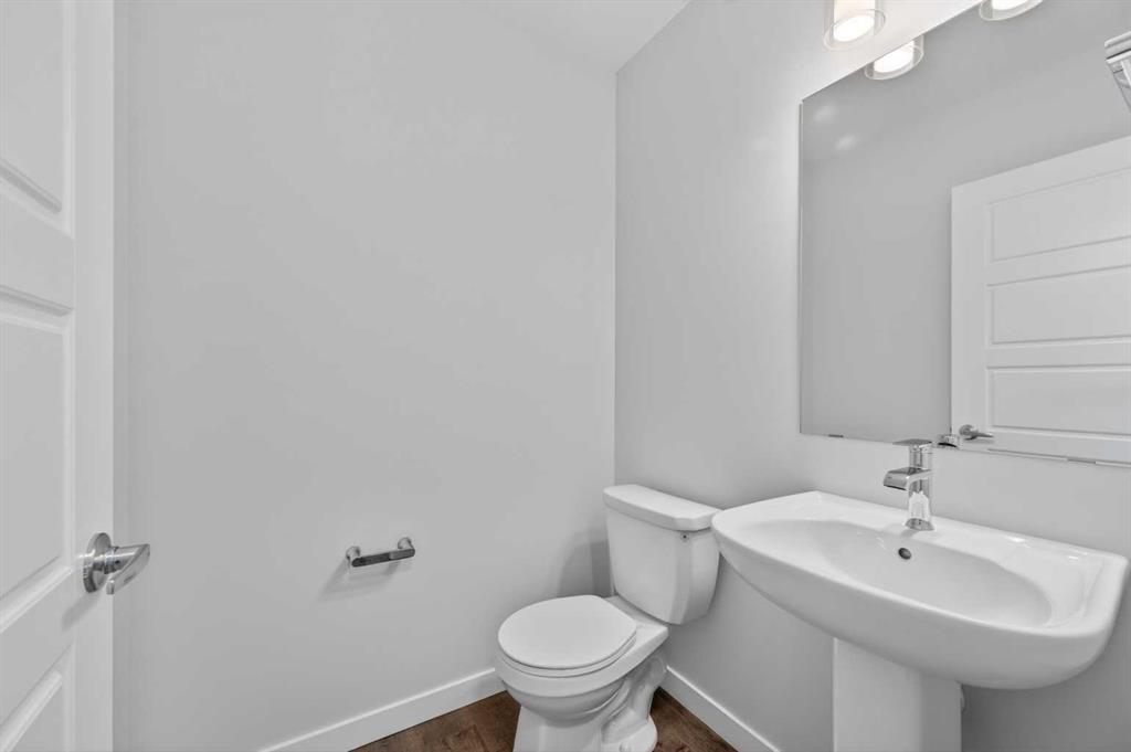 Picture for 203, 28 Red Embers Plaza NE