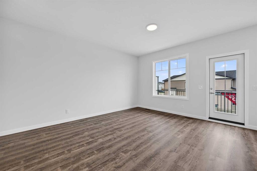 Picture for 203, 28 Red Embers Plaza NE