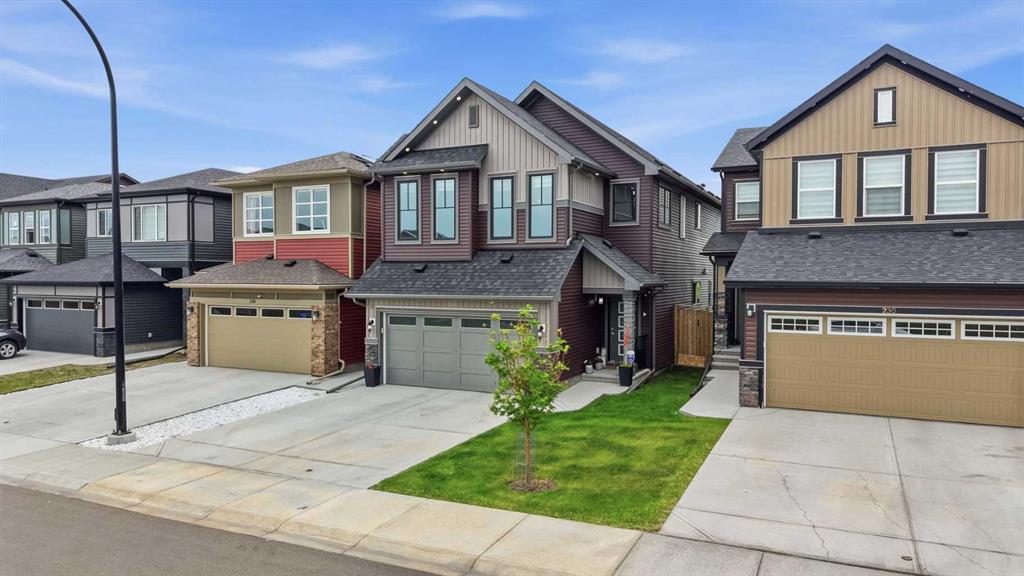 Picture for 234 Carringsby Way N