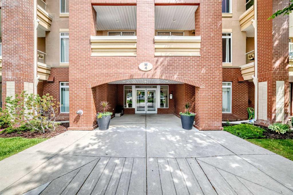 Picture for 103, 4 Hemlock Crescent SW