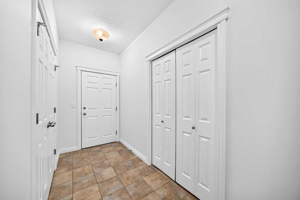 Picture for 103, 4 Hemlock Crescent SW