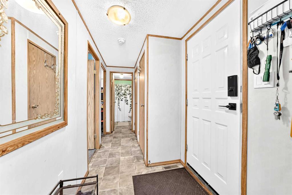 Picture for 130, 6724 17 Avenue SE