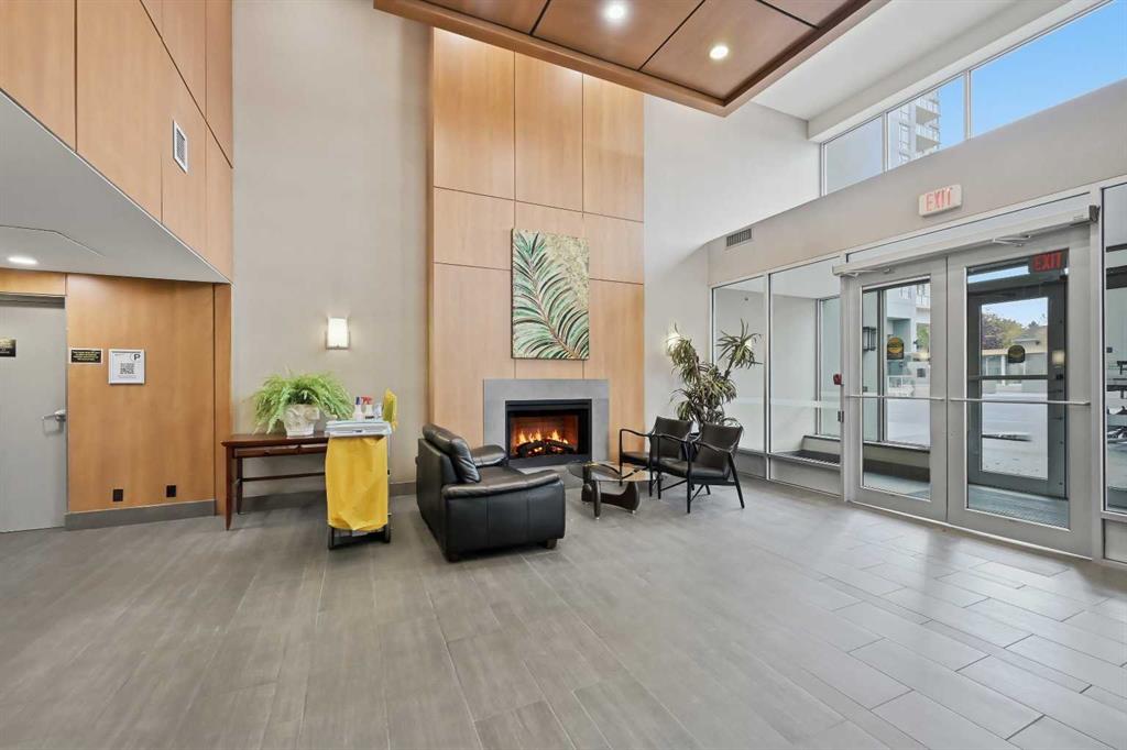 Picture for 1003, 77 Spruce Place SW