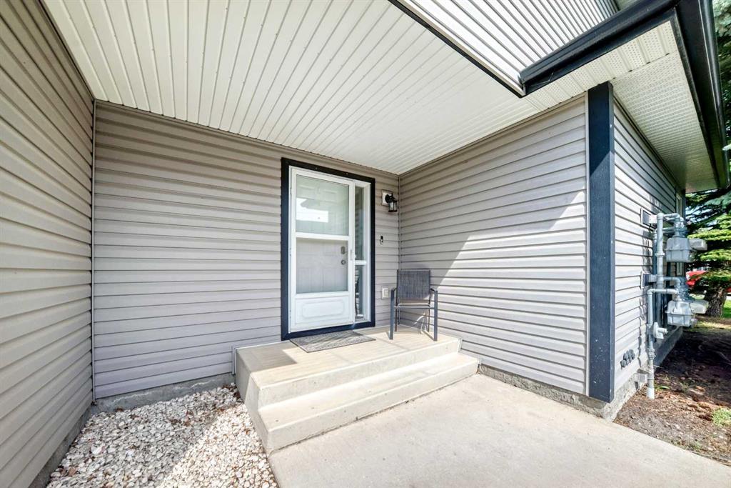 Picture for 35, 102 Canoe Square SW
