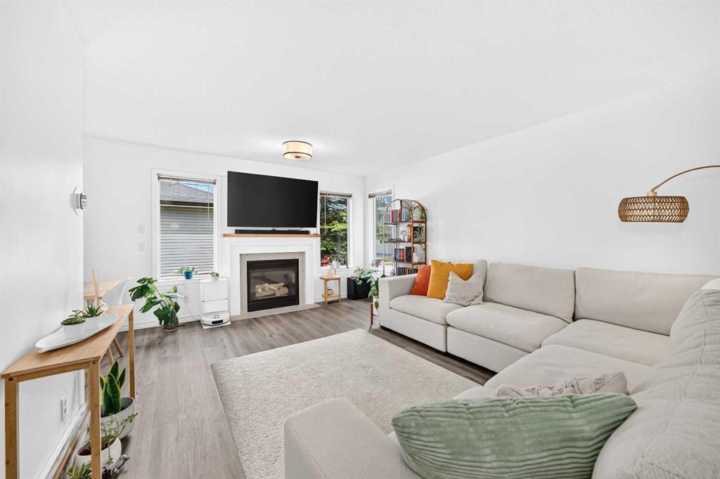Picture for 35, 102 Canoe Square SW