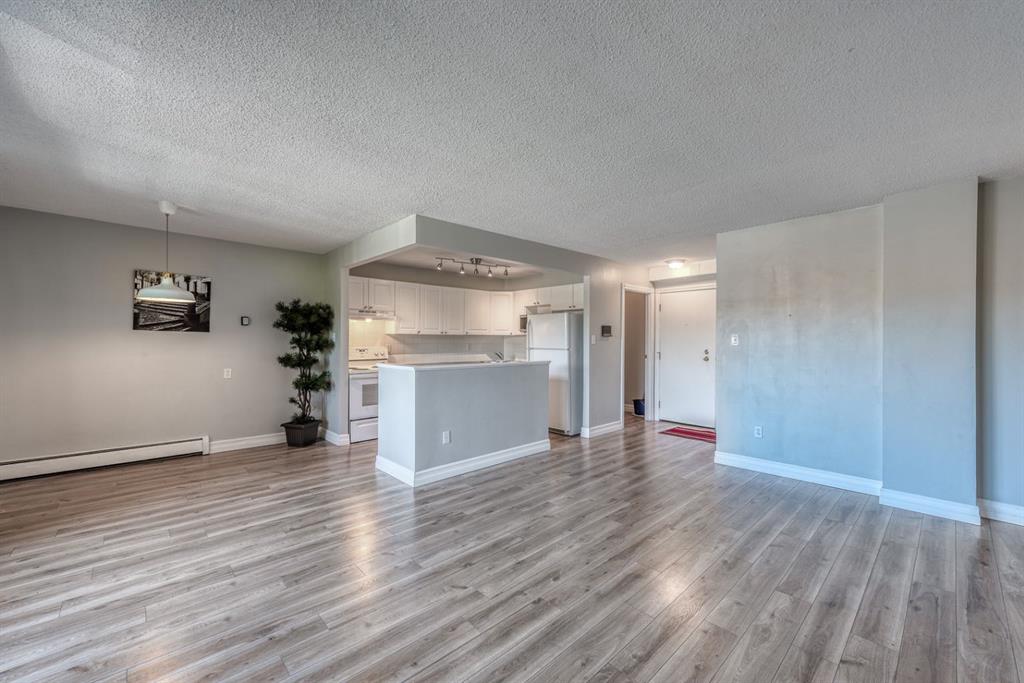Picture for 207, 1330 15 Avenue SW