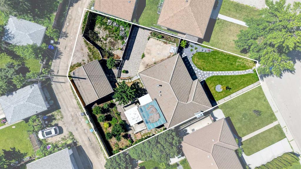 Picture for 2018 Cottonwood Crescent SE