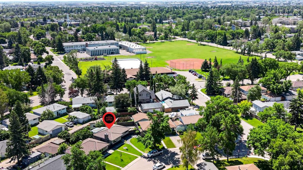 Picture for 2018 Cottonwood Crescent SE