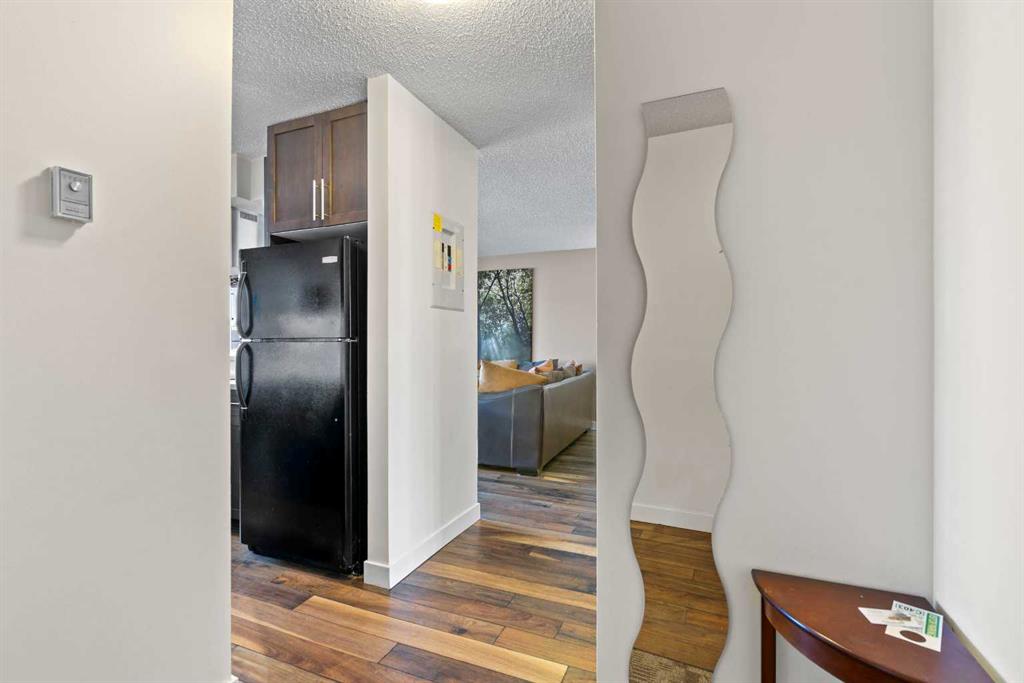 Picture for 403, 4455C Greenview Drive NE