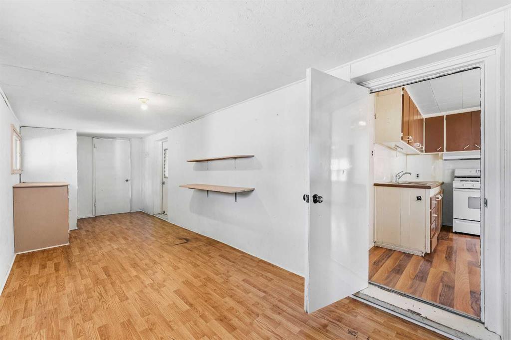 Picture for 10, 831 2nd Avenue 