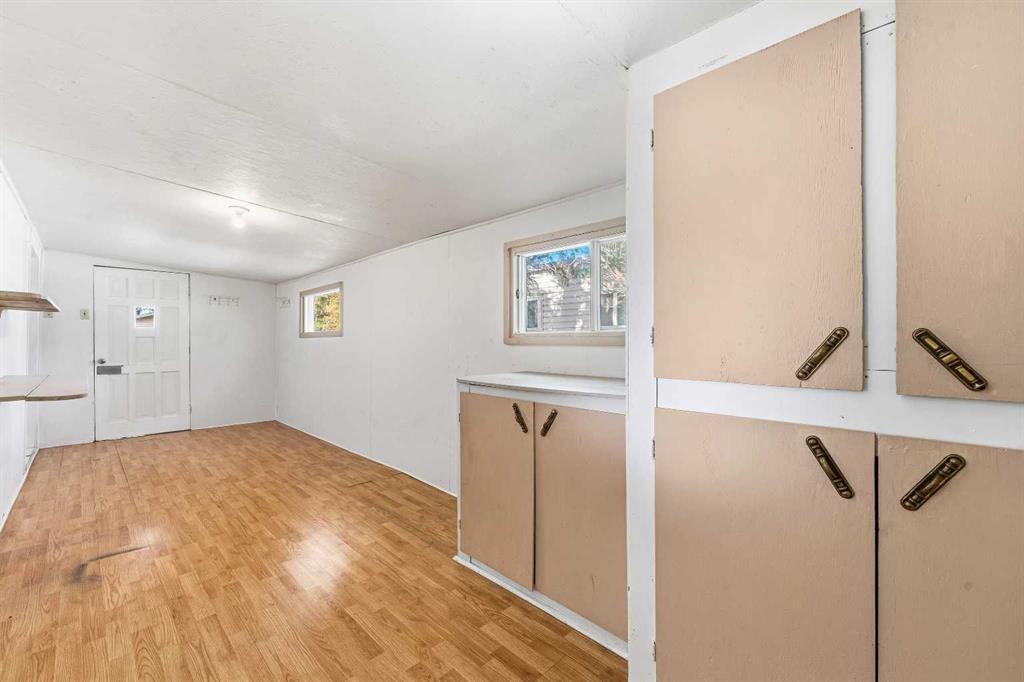 Picture for 10, 831 2nd Avenue 