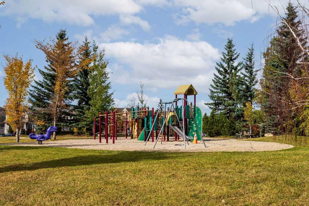 Picture for 795 Auburn Bay Heights SE