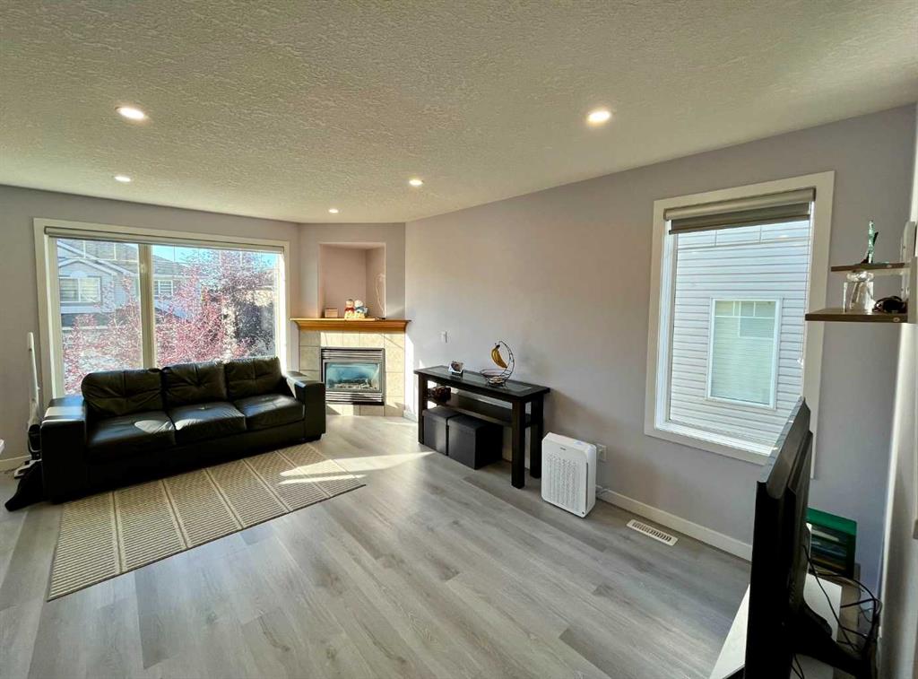 Picture for 72 Rocky Vista Circle NW