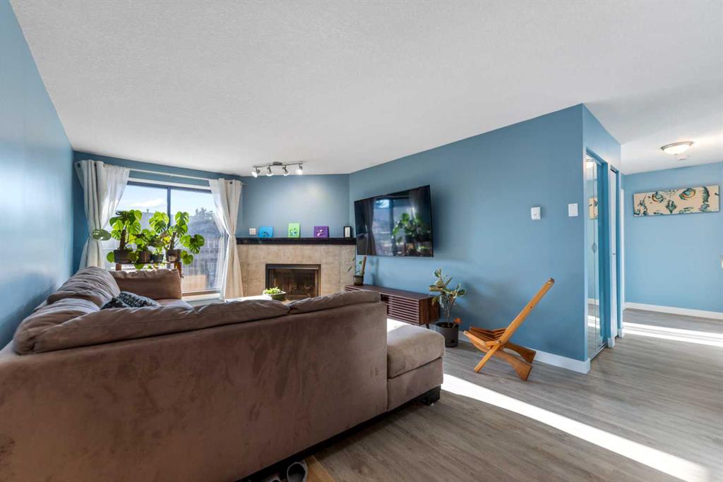 Picture for 3301, 13045 6 Street SW