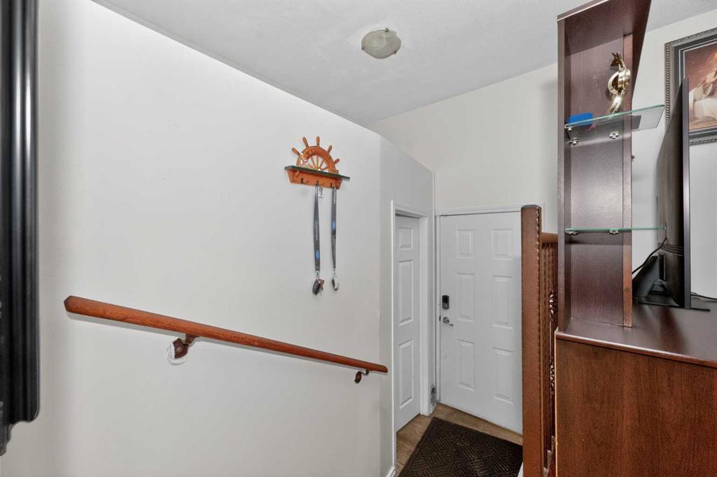 Picture for 119 Taravista Drive NE