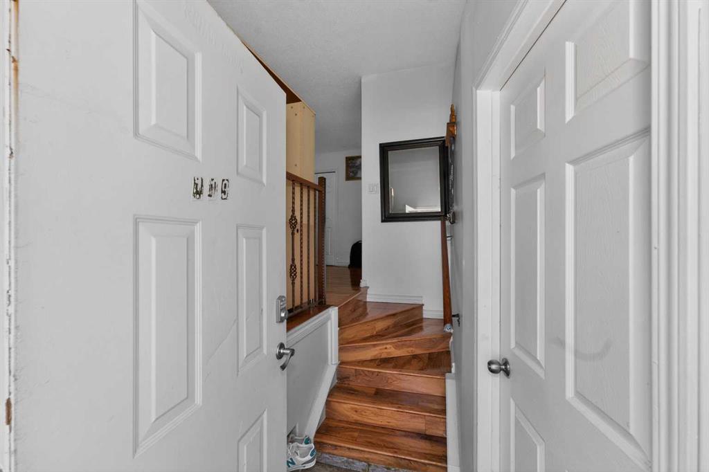 Picture for 119 Taravista Drive NE