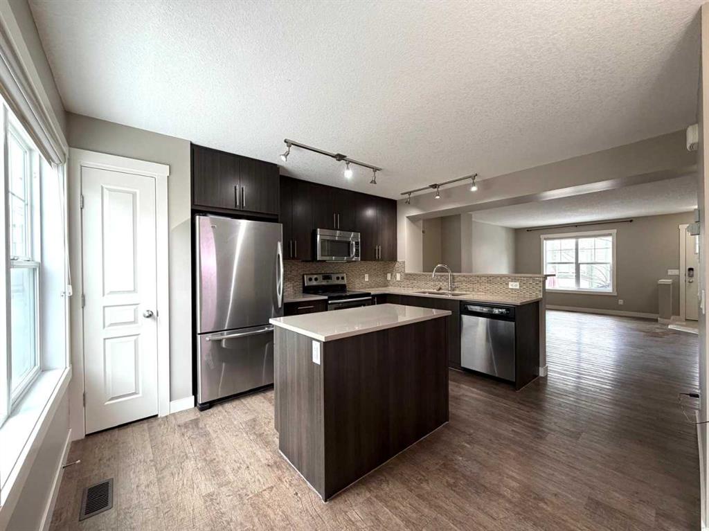 Picture for 947 Mckenzie Towne Manor SE