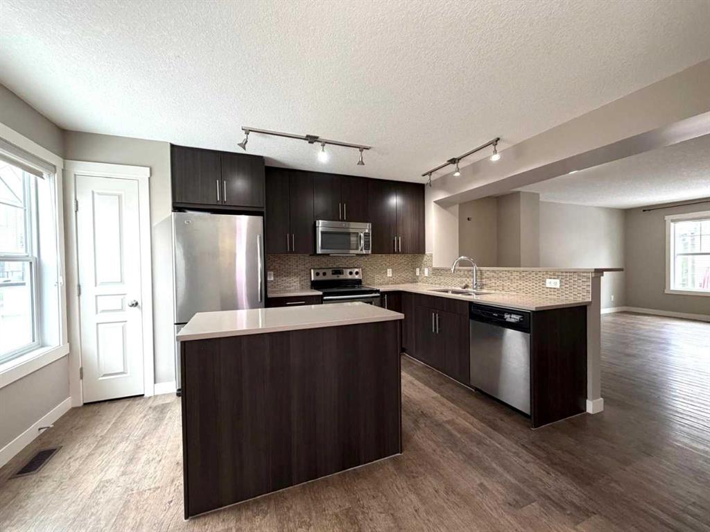 Picture for 947 Mckenzie Towne Manor SE