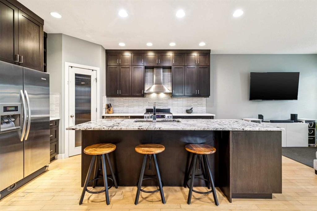 Picture for 1046 Rundle Crescent NE