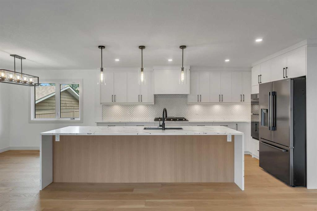 Picture for 816 Lake Ontario Drive SE