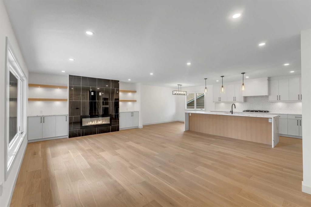 Picture for 816 Lake Ontario Drive SE