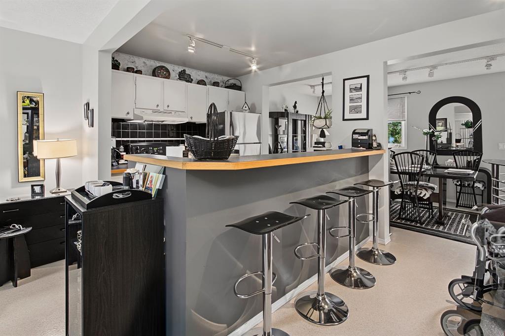 Picture for 52, 12 Templewood Drive NE
