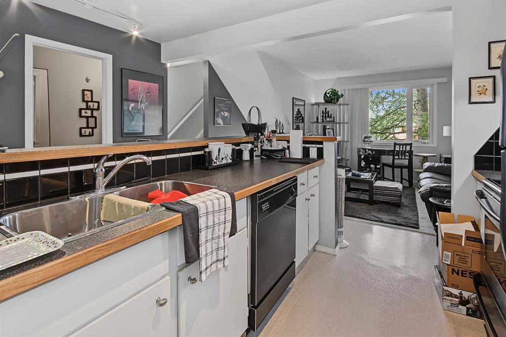 Picture for 52, 12 Templewood Drive NE
