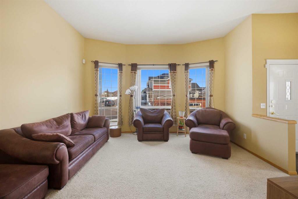 Picture for 39 Saddlemont Close NE