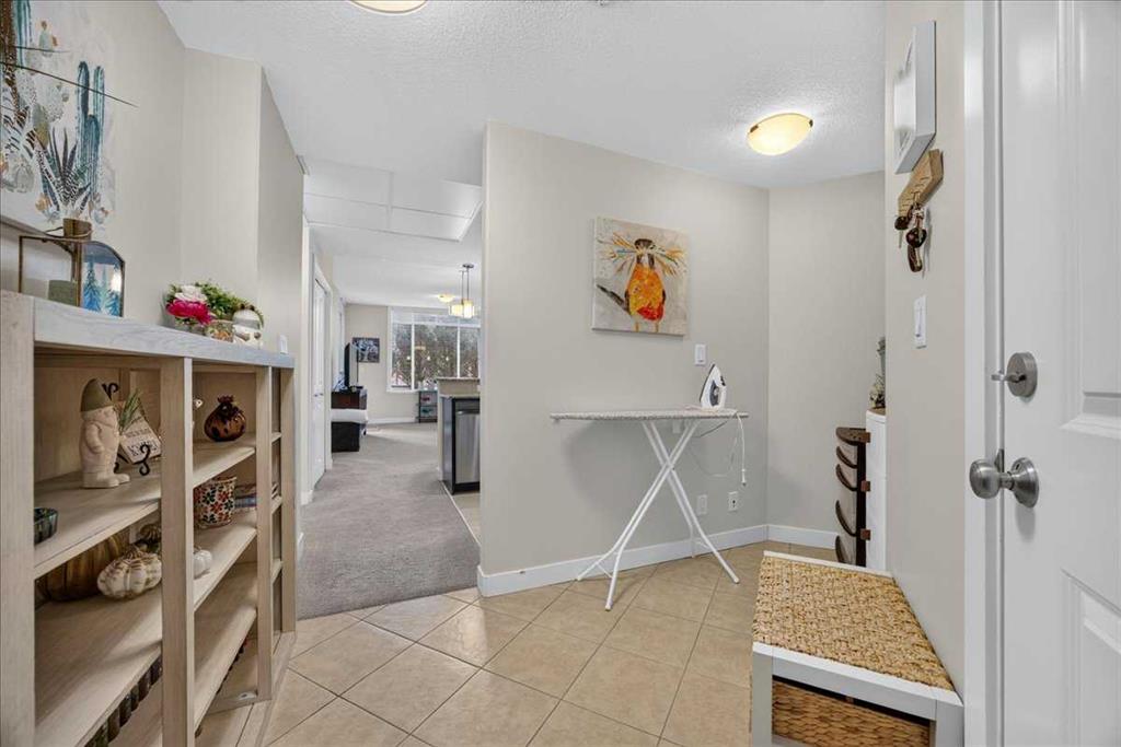 Picture for 107, 16 Varsity Estates Circle NW