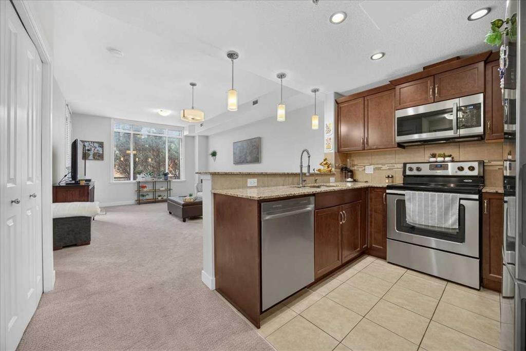 Picture for 107, 16 Varsity Estates Circle NW