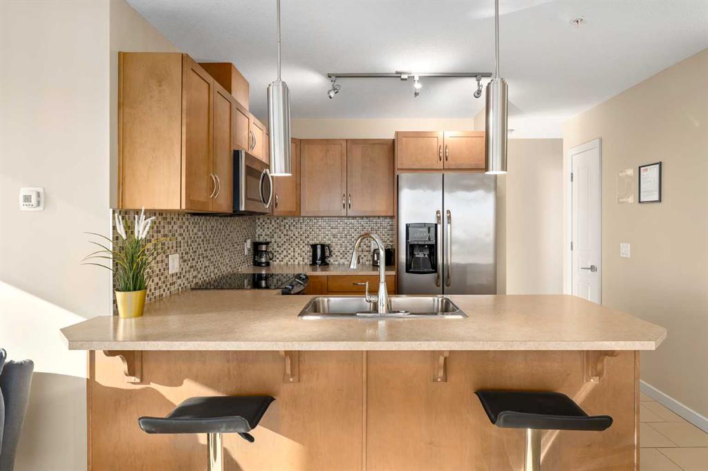 Picture for 2702, 1320 1 Street SE