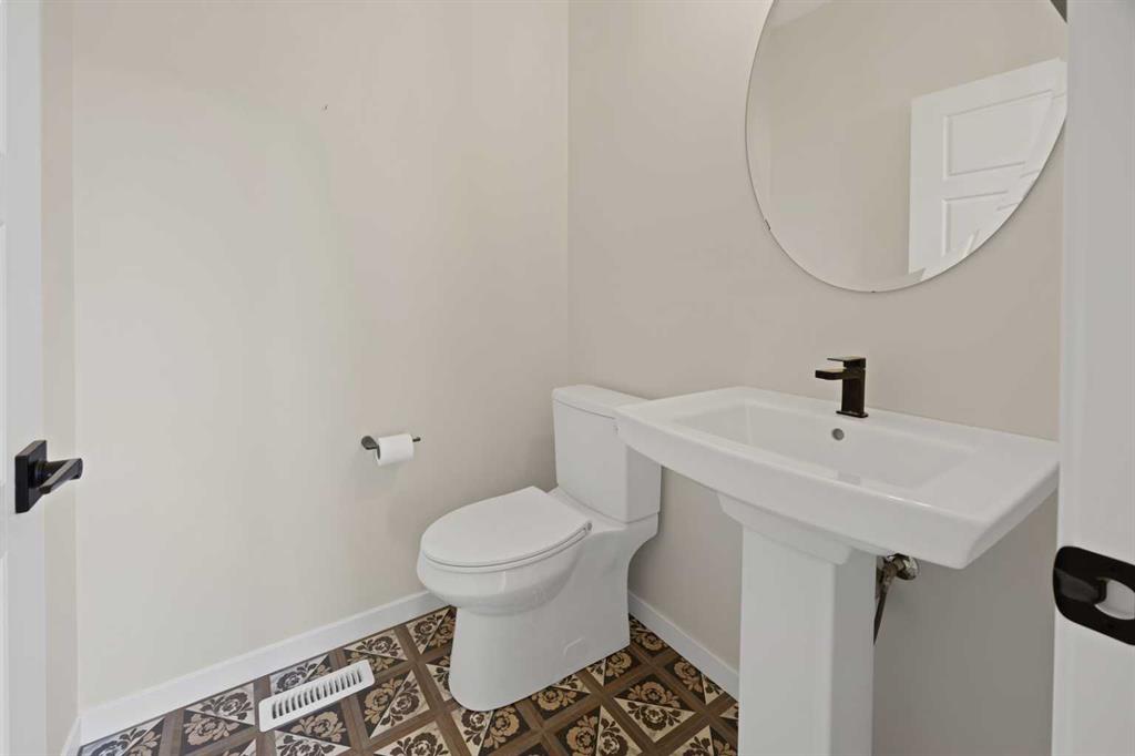 Picture for 229 Calhoun Crescent NE