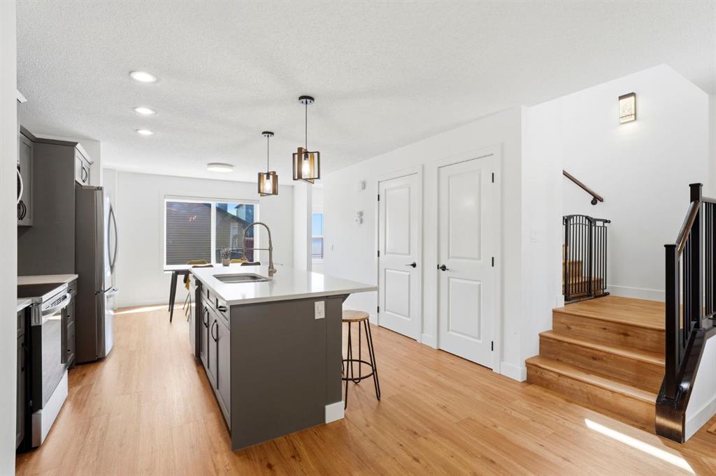 Picture for 564 Evanston Drive NW