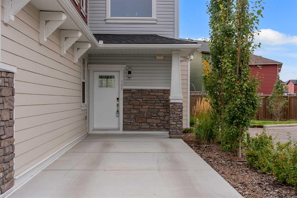 Picture for 401, 115 Sagewood Drive SW