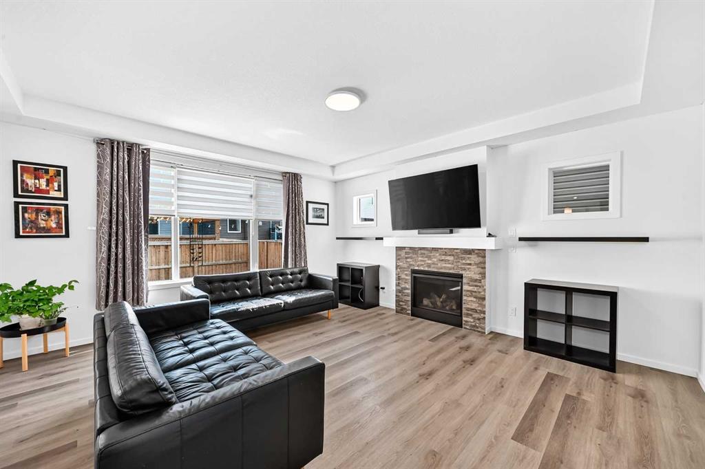 Picture for 188 Carrington Crescent NW