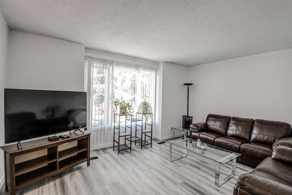 Picture for 184 Erin Croft Crescent SE