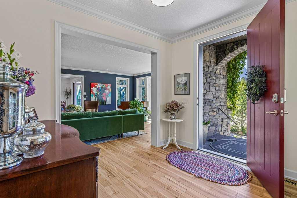 Picture for 930 9 Street S