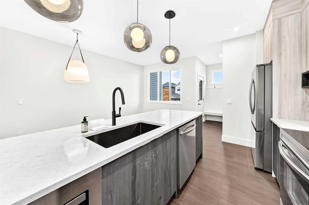 Picture for 421 Clydesdale Avenue 