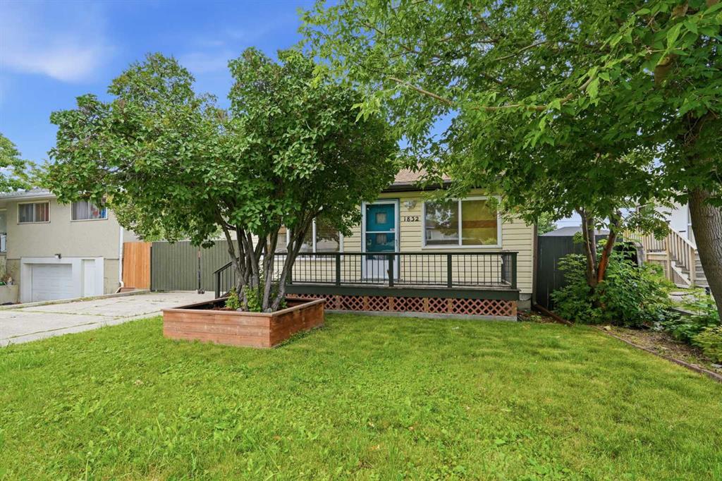 Picture for 1832 43 Street SE