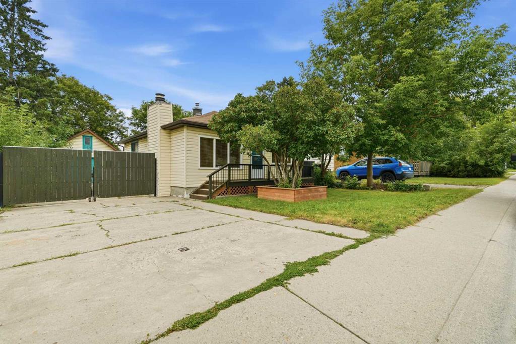 Picture for 1832 43 Street SE