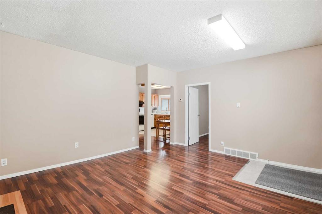 Picture for 1832 43 Street SE