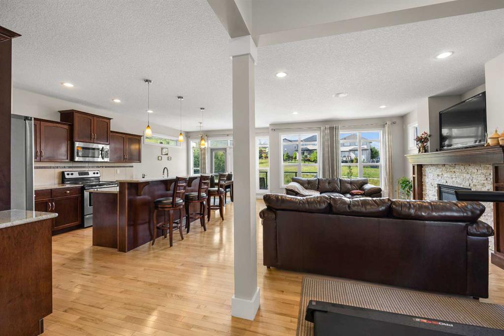 Picture for 112 Sherwood Crescent NW