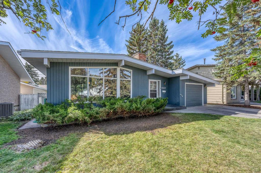 Picture for 10607 Maplecreek Drive SE