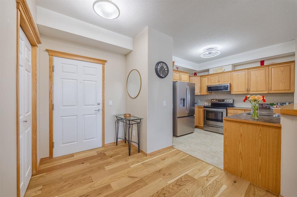 Picture for 237, 15 Everstone Drive SW