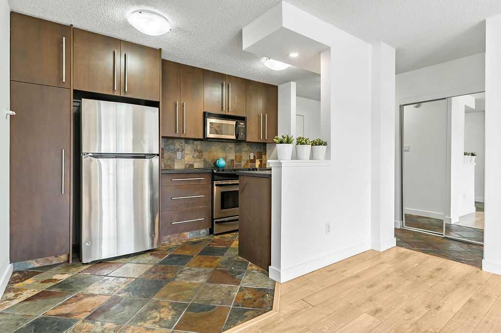 Picture for 402, 2220 16A Street W