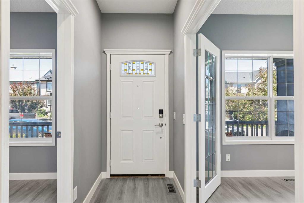 Picture for 137 Prestwick Mews SE