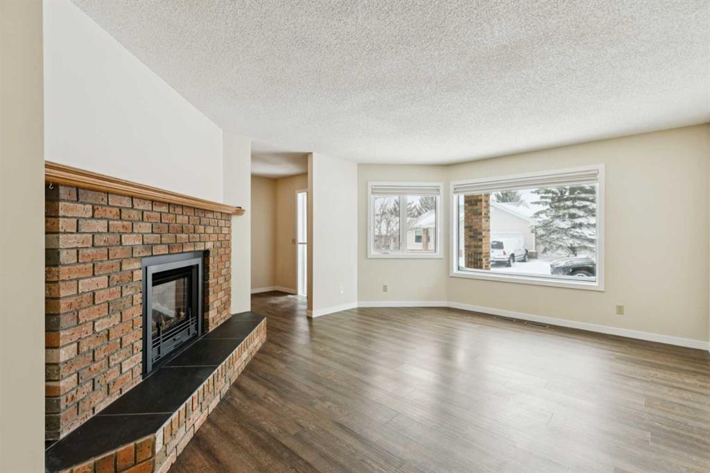 Picture for 43 MacEwan Park Heights NW